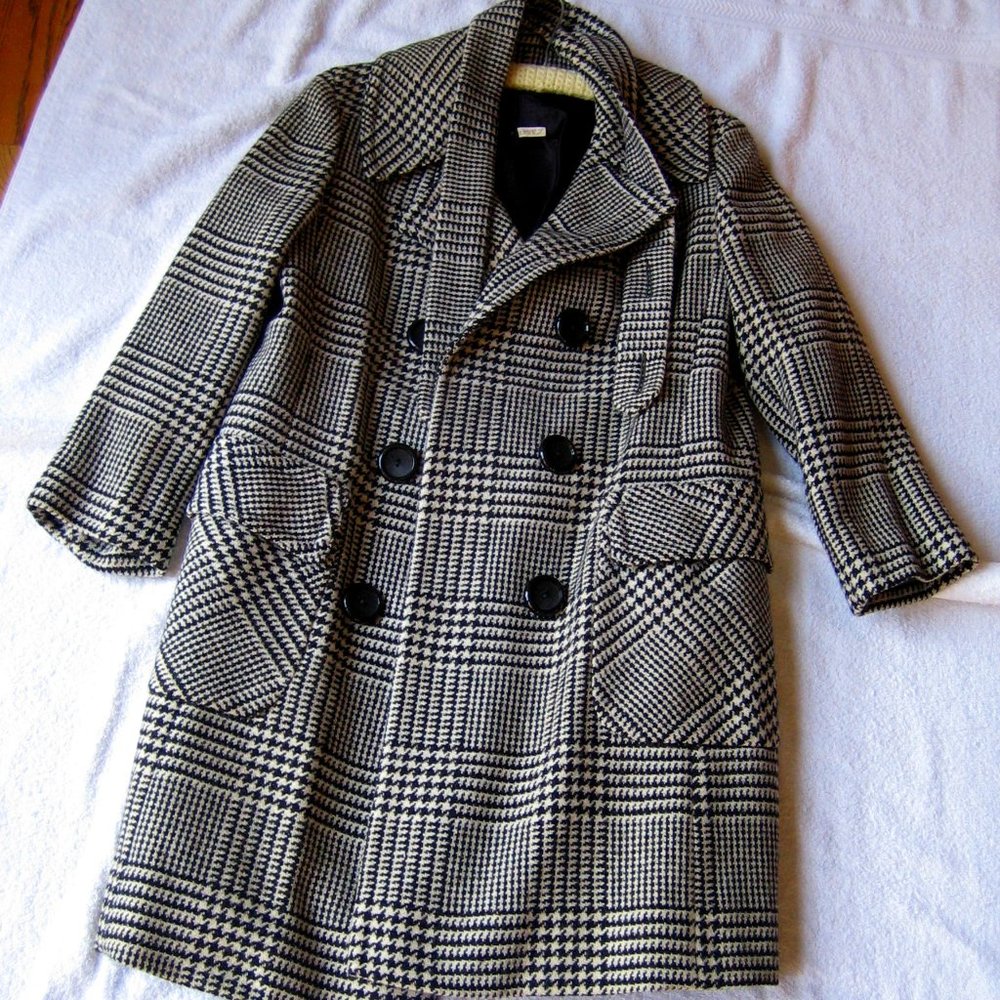 Saks Fifth Avenue 1970s Trench Coat  -  Very Warm!